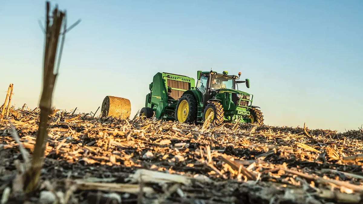 Головна 1 John Deere автоматизує пресування соломи й кукурудзяних решток у системі hands-free baling